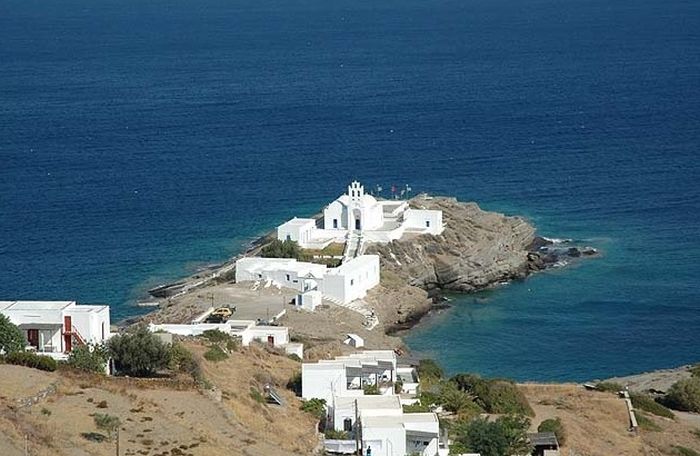 moni-sifnos.jpg