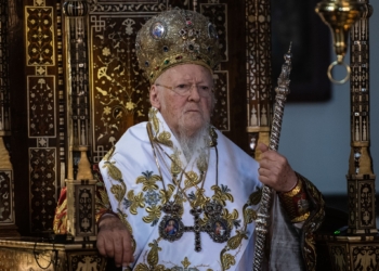 ISTANBUL, TURKEY - APRIL 21: Greek Orthodox Ecumenical Patriarch Bartholomew I of Constantinople conducts the consecration of the holy myron oil mass as part of Easter celebrations at the Church of Fener Orthodox Patriarchate on April 21, 2022 in Istanbul, Turkey. The Russian invasion of Ukraine has caused tension amongst the 200 million faithful of the Orthodox Church. (Photo by Burak Kara/Getty Images)